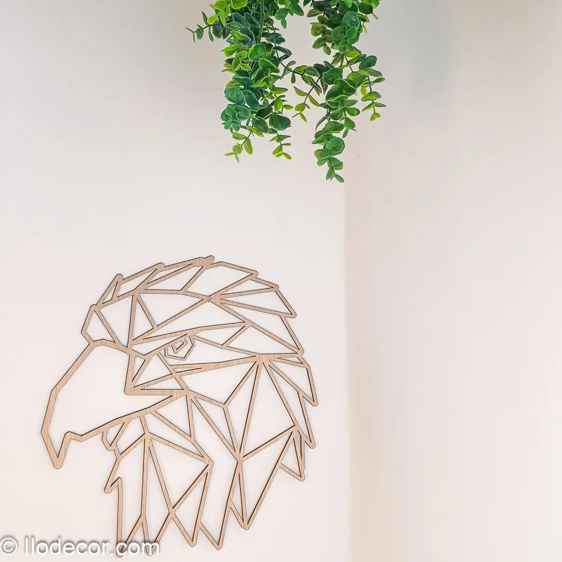 Tête d'aigle géométrique en bois