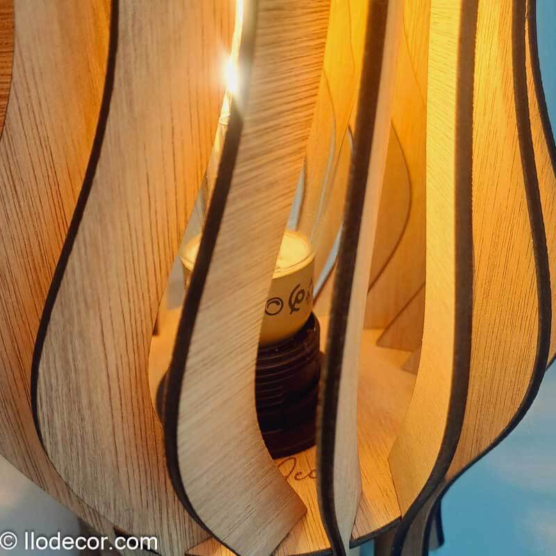Lampe de chevet Tulipe en bois - Image 5