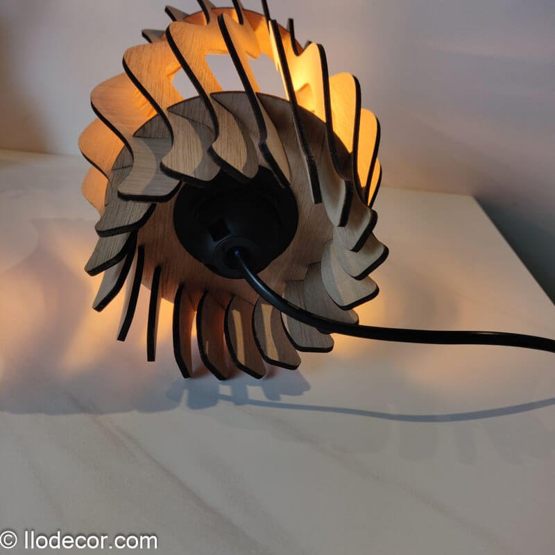 Lampe de chevet Tulipe en bois - Image 6