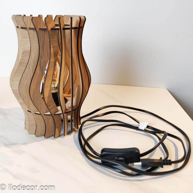 Lampe de chevet Tulipe en bois - Image 9