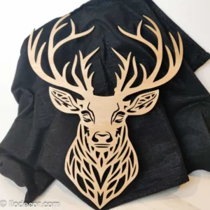 Tête de cerf géométrique en bois