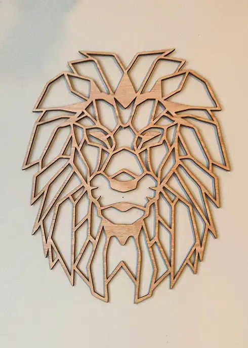 Tête de lion géométrique en bois - Image 6