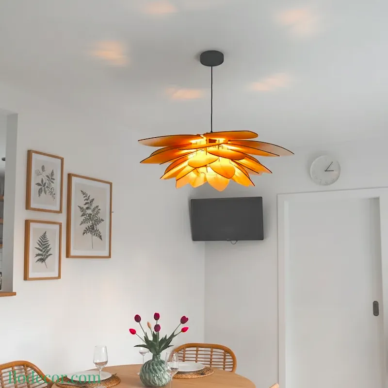 Suspension Luminaire Bois "Lotus Majestueux" – Édition Géante 80 cm.
